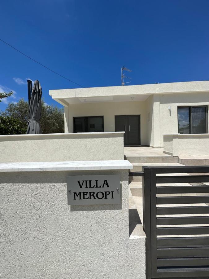 Meropi Hébergement de vacances *